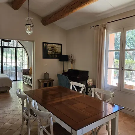 La Petite Yolande Casa de Férias